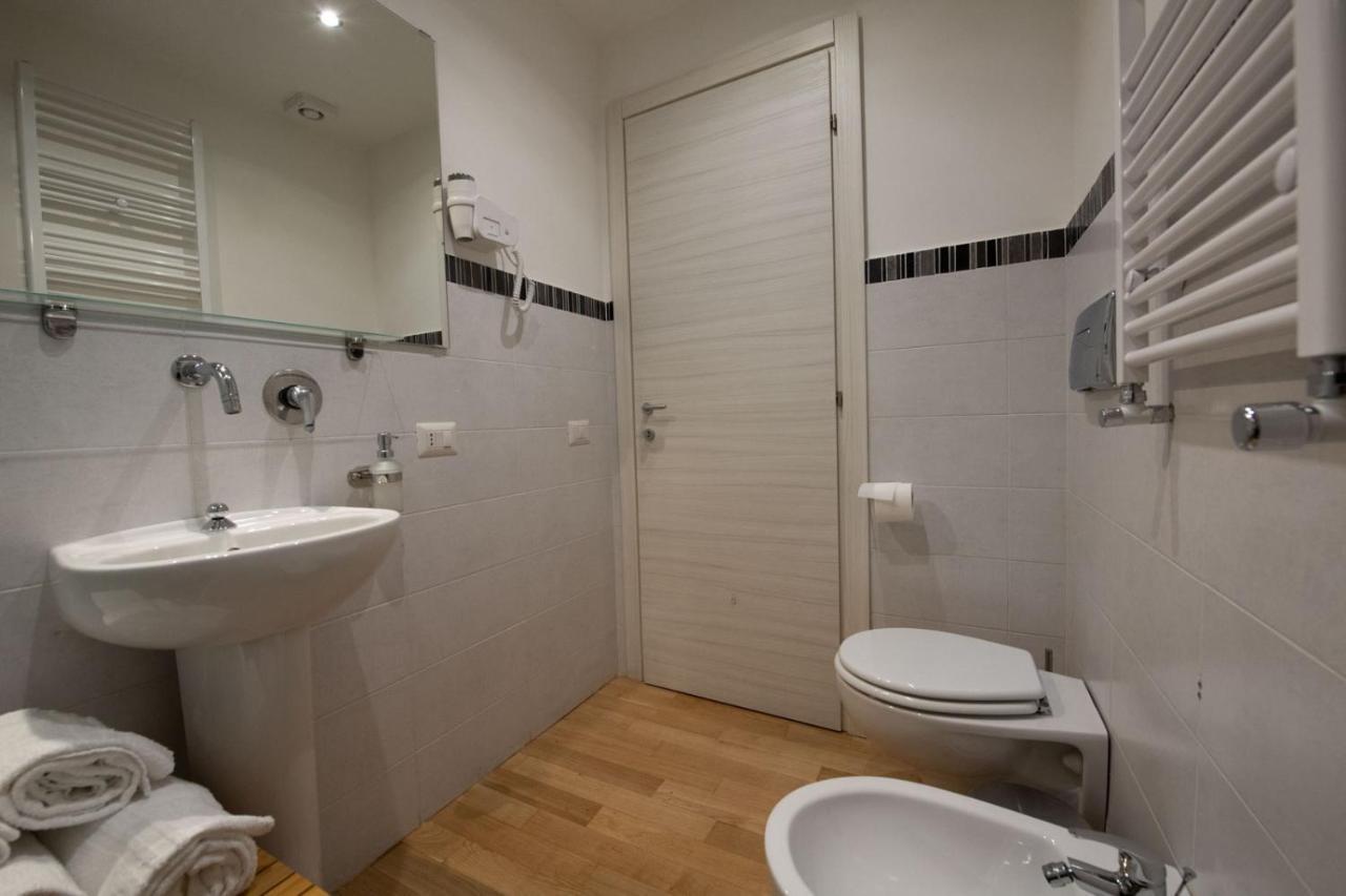 Domus Castroni Germanico Bed & Breakfast Rome Luaran gambar